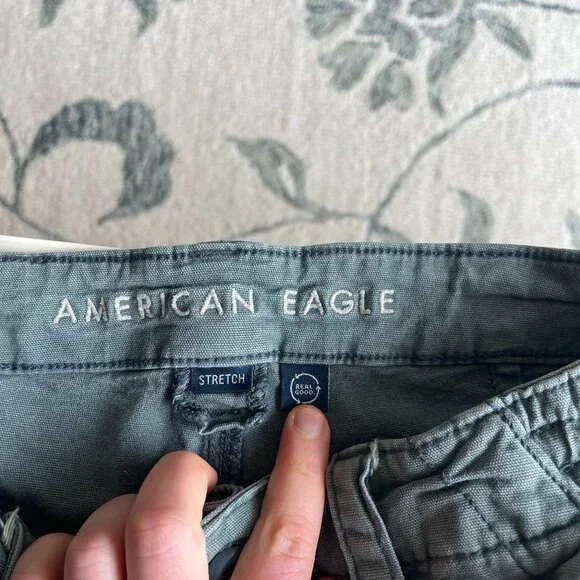 AE Stretch High-Waisted Cargo Pant in Olive (size 8) - Picture 4 of 7